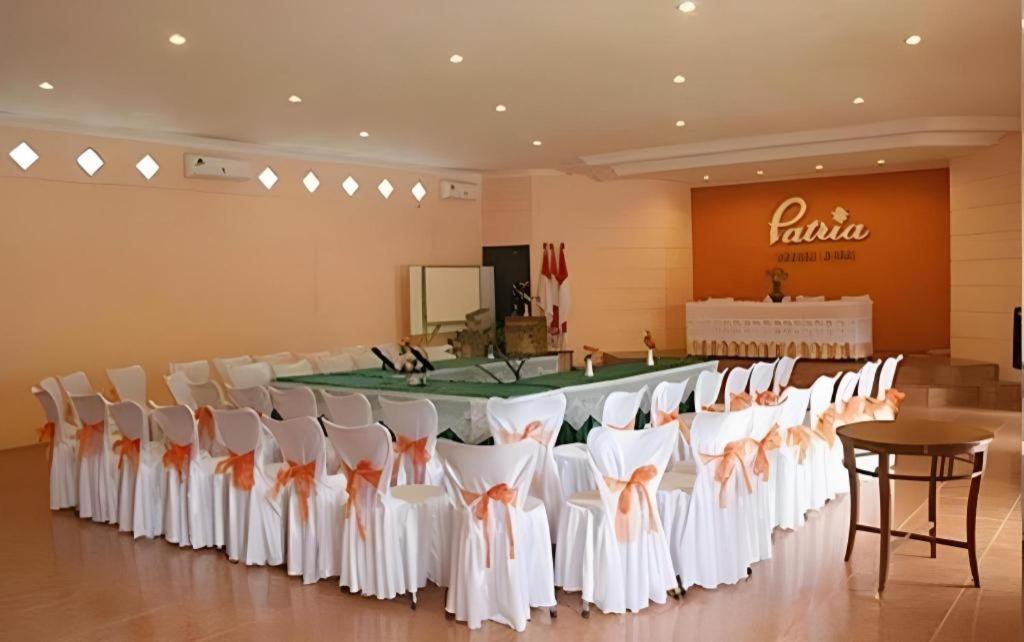 Patria Garden Hotel Blitar Екстериор снимка