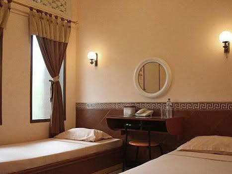 Patria Garden Hotel Blitar Екстериор снимка